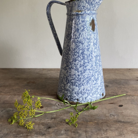 OV20110942 Old French enamel water jug ​​in beautiful condition! Size: 37 cm high (up to and including the spout) / 19 cm cross section (bottom)