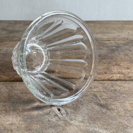 OV20111025 Antieke Franse confiturepot van mondgeblazen glas in prachtige staat! Afmeting:  10 cm hoog /  12,5 cm doorsnede