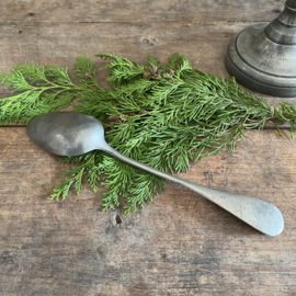 OV20110876 Old French pewter serving spoon in beautiful condition! Size: 27 cm. long / 5.5 cm. cross section.