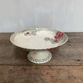 AW20111061 Antique French serving dish on foot stamp - Creil et Montereau Labrador - period 1894-1920 decorated with anemones, lightly buttered and in perfect condition. Size: 22.5 cm cross section / 10 cm high