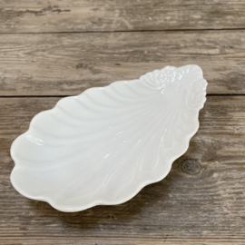 AW20111309 Old French serving dish in beautiful condition! Size: 23 cm long / 13 cm cross section / 3.5 cm high