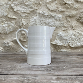 AW20111320 Large old French milk jug stamp - Céranord Saint Amand France - period: 1962. Minimal chip on the underside rim (see photo), otherwise in beautiful condition! Size: 18.5 cm high / 11.5 cm cross section