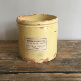 AW20110605 Old French confiture jar in soft yellow marked NV and still with label in beautiful condition! Size: 9 cm. high  /. 9.5 cm. cross section.