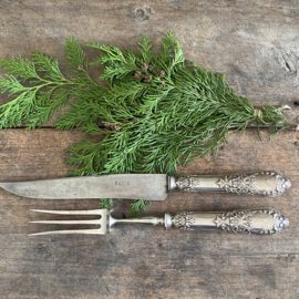 OV20110877 Beautiful decorated antique French silver plated carving set - Paris - period: 19th century in beautiful condition! Size: 32.5 cm. (knife) / 28.5 cm. (fork) long.