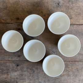 AW20111115 Set of 6 old French bowls with blind mark, one has a minimal chip on the edge of the foot (see photos 7 & 8), otherwise all in beautiful condition! Size: 6.5 cm high / 10 cm cross section.