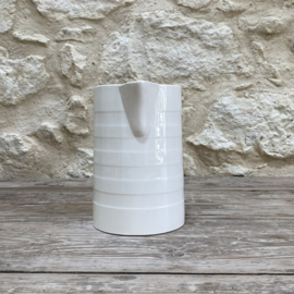 AW20111320 Large old French milk jug stamp - Céranord Saint Amand France - period: 1962. Minimal chip on the underside rim (see photo), otherwise in beautiful condition! Size: 18.5 cm high / 11.5 cm cross section