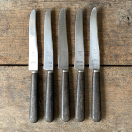 OV20110731 Set of 5 old French knives mark - MF Etoile St. Etienne - with brown wooden handle and stainless steel in beautiful condition! / Size: 24 cm. long / 2 cm. wide