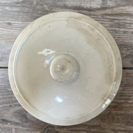 AW20111226 Antique French pâte pot with original lid in beautiful weathered and slightly stained condition! Size: 9 cm high / 6 cm cross section