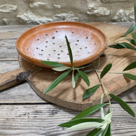 AW20111299 Old French original cheese draining sieve in beautiful weathered condition, also lovely for so much more...like tomatoes.. Size: 24 cm cross section / 6 cm high