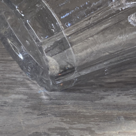 OV20111083 Antique French confiture jar made of mouth-blown glass. A small irregularity on the edge, see photo for details, otherwise in beautiful condition! Size: 9 cm high / +/- 11.5 cm cross section