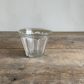 OV20111049 Antique French confiture jar made of mouth-blown glass marked - C - The glass is slightly weathered, but otherwise in beautiful condition! Size: 8.5 cm high / 11.5 cross section