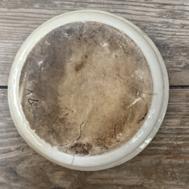 AW20111226 Antique French pâte pot with original lid in beautiful weathered and slightly stained condition! Size: 9 cm high / 6 cm cross section
