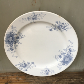 AW20110528 Set of 3 antique plates with old blue floral pattern stamp - Société Céramique Maestricht “Augusta” - period: 1895-1900 in beautiful condition! Dimensions: 33 cm. diameter (large plate) and 30.5 cm. (2 smaller plates)