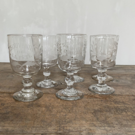 OV20110904 Set of 6 equal antique French - Souvenir de La Fête - glasses made of mouth-blown glass, period 19th century, in beautiful condition. Size: +/- 14 cm high / 6.5 cm cross section