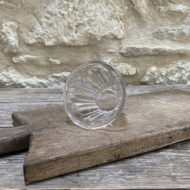OV20111109 Antique French confiture jar - SV 250 grams - made of hand-blown glass in beautiful condition! Size: 7.5 cm high / 10 cm cross section.