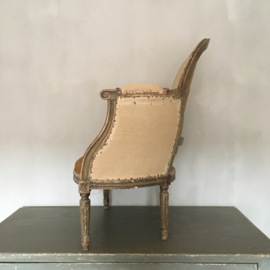 OV20110714 Antique French Bergère ladies chair period Louis XVI in original weathered condition and filling. You could reupholster her, I think she is beautiful just the way she is .... Size: 86 cm. high / 55 cm. wide / 32.5 seat height. Pickup only.