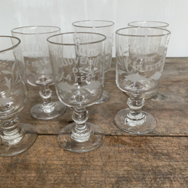 OV20110904 Set of 6 equal antique French - Souvenir de La Fête - glasses made of mouth-blown glass, period 19th century, in beautiful condition. Size: +/- 14 cm high / 6.5 cm cross section