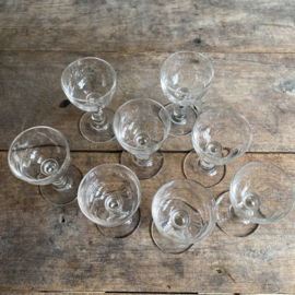 OV20110972 Set of 7 old French port or liqueur glasses made of beautiful thick glass with beautiful monogram - C F - All in beautiful condition! Size: 11.5 cm high / 6.5 cm cross section