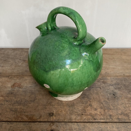 AW20110976 Antique southern French water pitcher in beautiful green and condition! Size: +/- 30 cm. high (up to the handle) / cross section: +/- 21.5 cm. (measured across the "belly")