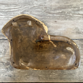 AW20111242 Antique French pâté mold / lamb in a beautiful yellow color. A minor chip (see photo) otherwise in beautiful condition! Size: 29.5 cm long / 23.5 cm high