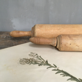 OV20110679 Set of 2 different old French rolling pins in beautiful condition! Size: +/- 47 cm. long