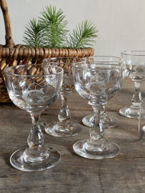 OV20110972 Set of 7 old French port or liqueur glasses made of beautiful thick glass with beautiful monogram - C F - All in beautiful condition! Size: 11.5 cm high / 6.5 cm cross section