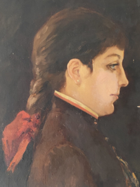 OV20111056 Old French oil painting of a lady with a braid in beautiful earthy colors. See detailed  photos for condition. Size: 55.5 cm high / 46.5 cm wide / +/- 1.5 cm thick