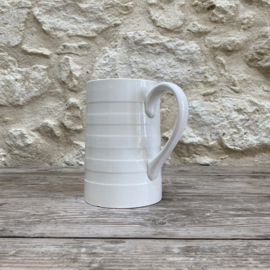 AW20111320 Large old French milk jug stamp - Céranord Saint Amand France - period: 1962. Minimal chip on the underside rim (see photo), otherwise in beautiful condition! Size: 18.5 cm high / 11.5 cm cross section