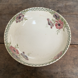 AW20111064 Grote antieke Franse serveerschaal stempel - Creil et Montereau Labrador - periode 1894-1920 gedecoreerd met anemonen. In perfecte, licht beboterde staat. Afmeting:  28,5 cm. doorsnede / 11,5 cm hoog.