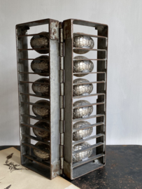 AW20110730 Large old chocolate Easter egg mold in beautiful complete condition! Size: 42.5 cm. high / 27.5 cm. wide (unfolded) / 4 cm. thick
