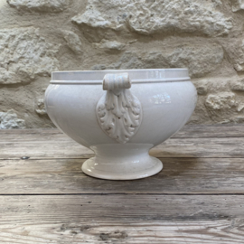 AW20111311 Large antique French tureen stamp - Opaque de Sarreguemines - period: 1875-1900 Cracked and in beautifully lightly buttered condition! Size: 17 cm high / 22 cm cross section