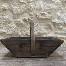 BU20110190 Old French traditional wooden grape harvest basket with the winery's initials in beautiful grey weathered condition! Size: 48 cm long / +/- 26 cm high (including handle) / 28.5 cm wide