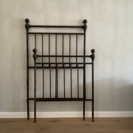 OV20110218 Antique cast iron  bed from Italy, so beautiful because of its sober appearance and so special because of its high headboard (1.64 m), complete excluding bottom. Size: 90x200. Pick up only.