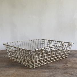OV20110914 Old French iron oyster basket from the island of Île de Ré weathered by the sea and sun in this beautiful colour! Size: 51 cm long / 44 cm wide / 15 cm high