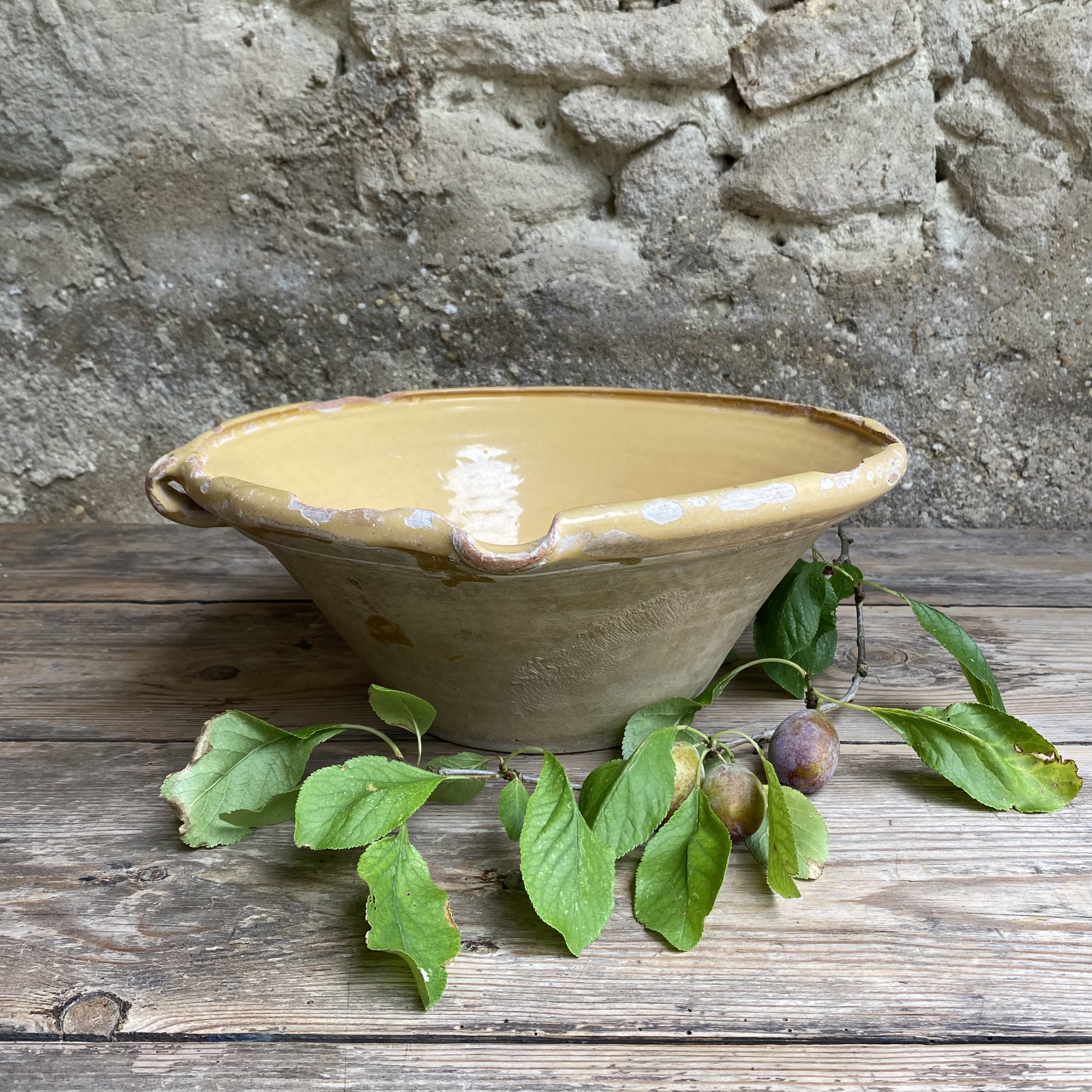 AW20111233 Antique French Gresalle in a nice small size, period: 19th century. In beautifully weathered condition! Size: 13.5 cm high / 33 cm cross section