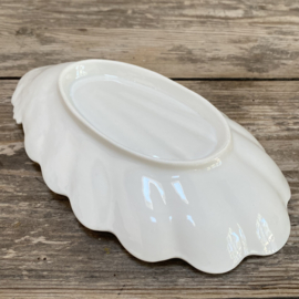 AW20111309 Old French serving dish in beautiful condition! Size: 23 cm long / 13 cm cross section / 3.5 cm high