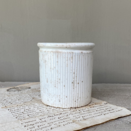 AW20110905 Old French confiture jar in beautifully weathered condition! / Size: 10 cm. high / 10 cm. cross section.