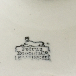AW20110728 Antiek taart plateau stempel - Petrus Regout & Co. Maastricht - periode: 1892-1900 in gecraqueleerde en prachtige staat! Afmeting: 13 cm. hoog / 30 cm. doorsnede