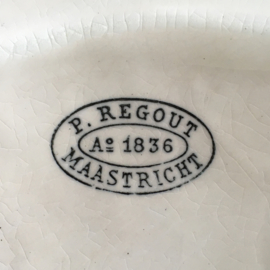 AW20110653 Antieke pudding vorm stempel - P. Regout anno 1836 Maastricht - periode: 1881 oude haarlijnen onderzijde (zie foto 6, 7 en 8) verder in prachtige staat! Afmeting: 9 cm. hoog / 18 cm. doorsnede