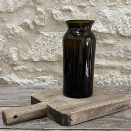 OV20111077 Antique French cornichon or truffle jar made of mouth-blown glass in a beautiful deep dark green...in beautiful condition! Size: 27.5 cm high / 11 cm cross section (top) / 11 cm  cross section bottom