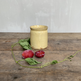 AW20110034 Antique French confiture jar yellow glazed in beautiful condition! Size: 12 cm. high / 10.5 cm. cross section.