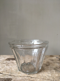 OV20110269 (C) Old French mouth blown confiture pot in perfect condition! / Size: 9 cm. high / 11.5 cm. section.