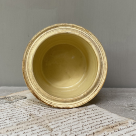 AW20110912 Antique French paté jar in soft yellow - marked - in beautiful condition! Size: 10 cm. high / 12 cm. cross section