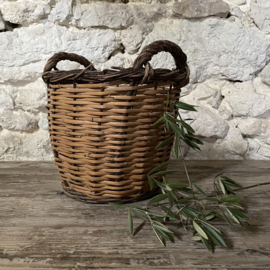 BU20110185 Old French traditional woven basket in beautiful condition! Size: 27 cm high / 33 cm cross section