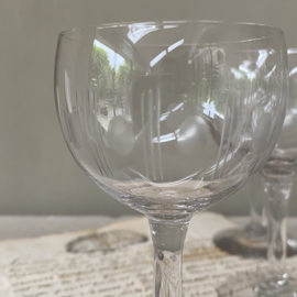 OV20110182 Set of 8 old French liqueur glasses with engraved dot motif, period: 1920s. In perfect condition! Size: 10.5 cm. high / 5.5 cm. cross section.