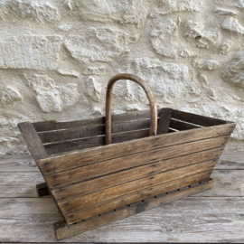 BU20110203 Large old French unique wooden basket in beautiful condition! Size: 55.5 cm long / 21 cm high (to handle) / 34 cm high (including handle) / 30 cm cross section