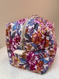 Gepersonaliseerde Quilted make-up tas - Pink with blue flowers