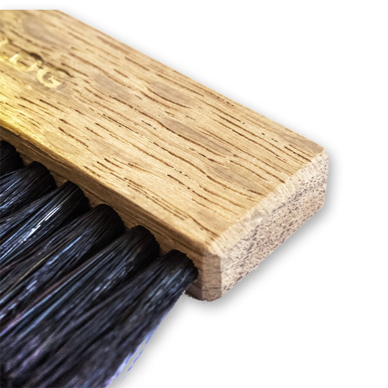 Simply Analog Anti-Static Record Brush | Natural Oak & Goat hair