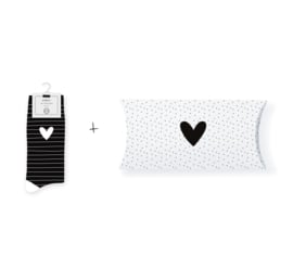 Sokken in geschenkverpakking | Striped heart black | Maat 37-41