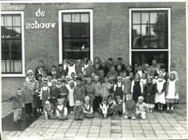 School maken met de Bijbel - Een gang door het christelijk onderwijs in Brouwershaven 1895-1995